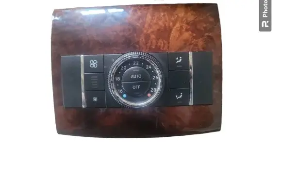 Mercedes-Benz R W251 Climate control unit A1648700189 03420860