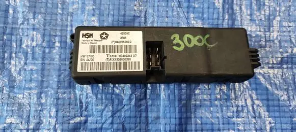 Chrysler 300 - 300C Light module LCM 04602670AC