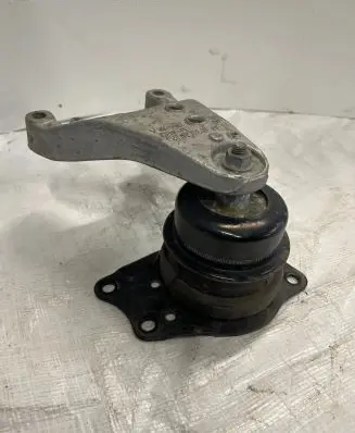 Volkswagen Polo V 6R Engine mounting bracket 6Q0199185AB