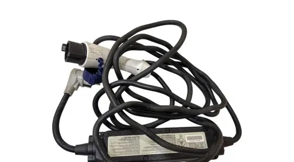 Nissan Leaf I (ZE0) Electric car charging cable 
