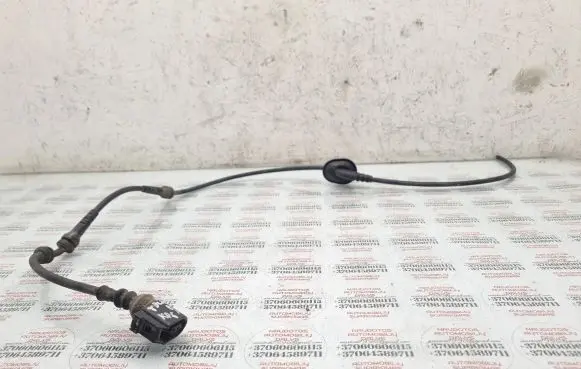 Volkswagen Touran I Rear ABS sensor wiring 1J0906102