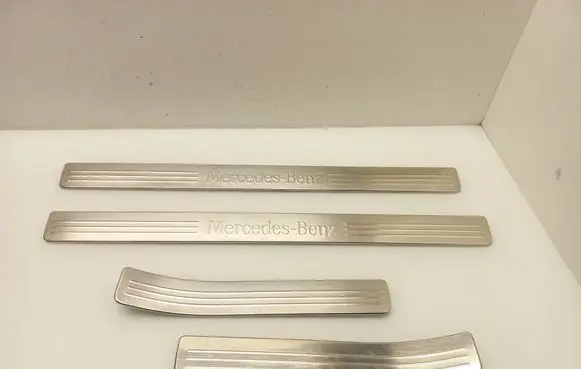 Mercedes-Benz C W204 sill trim set (inner) A2046800335 A2046800135 A2046800235