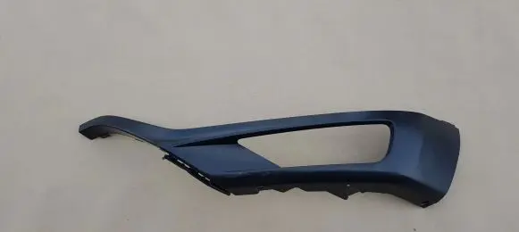 Volvo XC90 Front bumper splitter molding 31383800