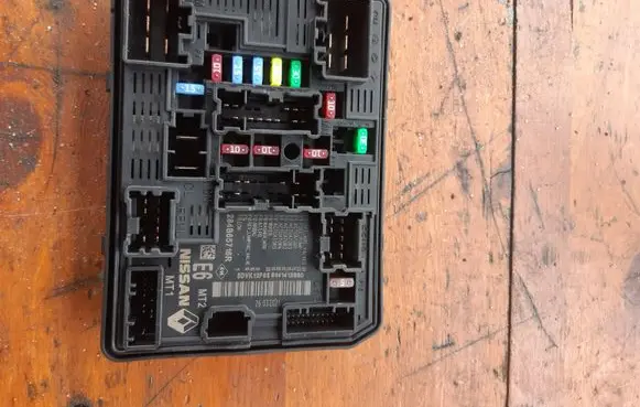 Dacia Sandero BSM Control unit 284B65716R