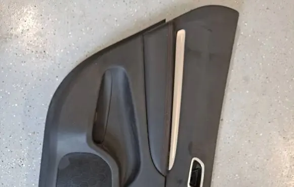Dodge Durango Coupe rear side trim panel 4882790 1TD813X9AE 62662D