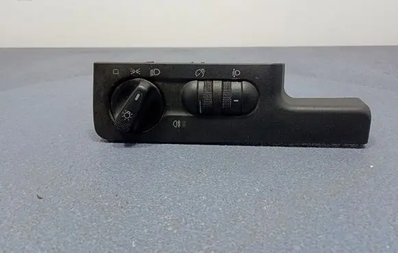 Volkswagen PASSAT B4 Light switch 3A1941531E
