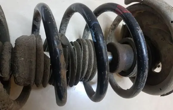 Nissan X-Trail T30 Rear coil spring
