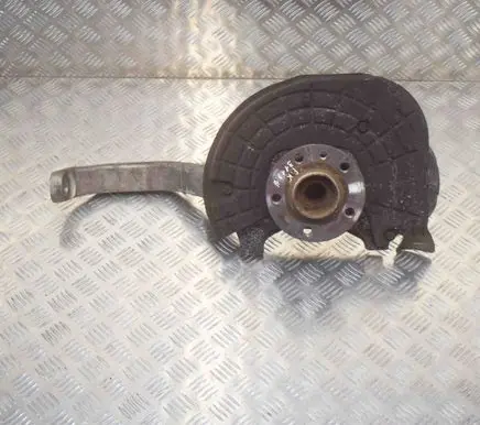 Maserati Quattroporte Front wheel hub 670001899