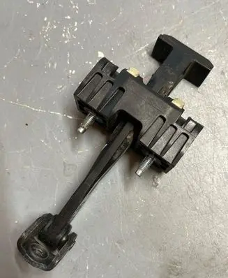 Opel Zafira B Rear door check strap stopper 13214193