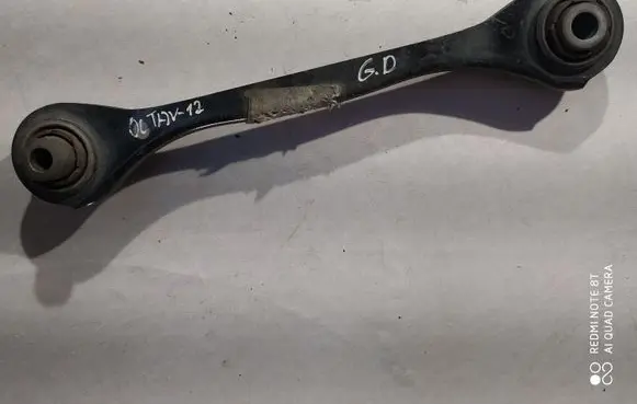 Skoda Octavia Mk2 (1Z) Rear control arm 1K0501529J