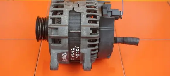 Mercedes-Benz B W246 W242 Generator/alternator A0009063322 651901