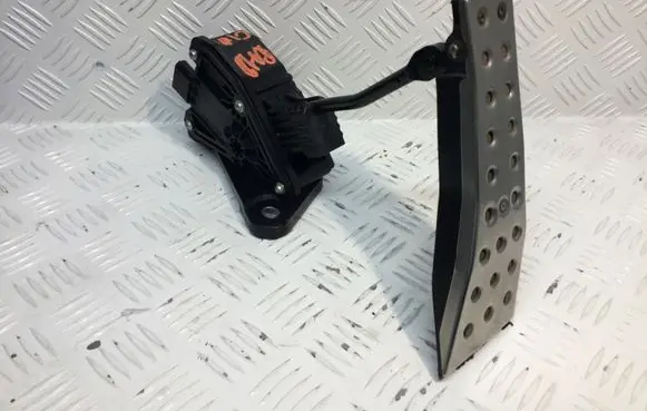 Honda Civic Accelerator throttle pedal 31308J06
