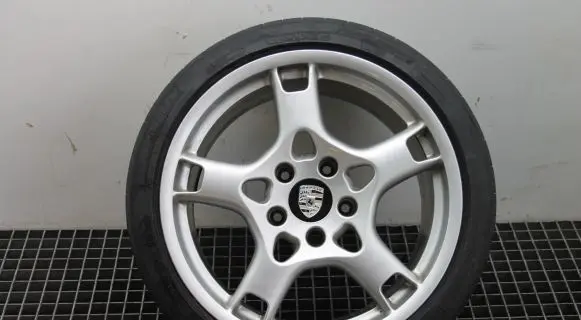 Porsche 997 R12 alloy rim 99736216201