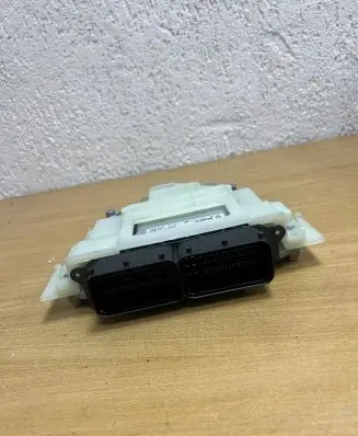 Land Rover Range Rover Evoque L538 Engine control unit/module 0281033584 F1523