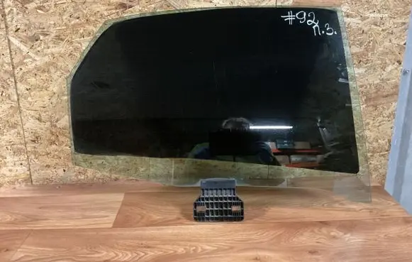 Audi A4 S4 B7 8E 8H Rear door window glass DOT27M23100AS2 E000232 43R001057