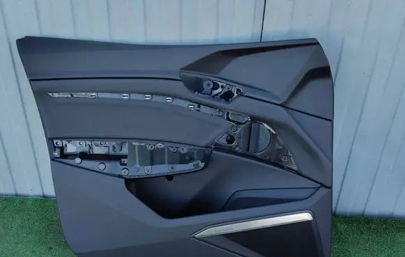 Audi e-tron Front door card panel trim 4KE867117