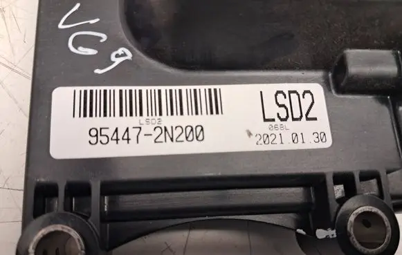 Hyundai i30 Transfer box differential control unit 954472N200 20210130