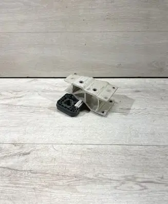 BMW X3 G01 Radiator mount bracket 7399966 10220418 16808316