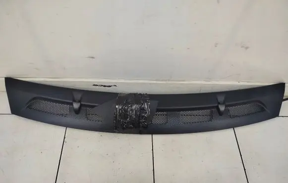 Mercedes-Benz B W245 Wiper trim A1698360018