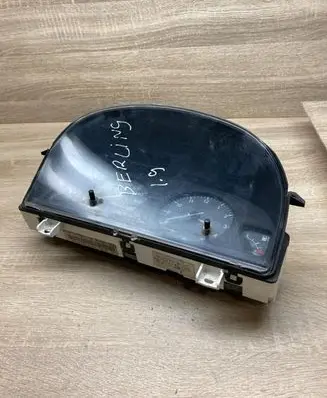 Citroen Berlingo Speedometer (instrument cluster) 9635681180