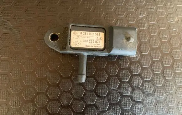 Renault Trafic II (X83) Air pressure sensor 0281002593 7700105867 8200225971