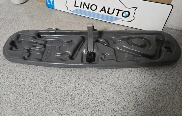 BMW 3 E46 Tool box 1094910