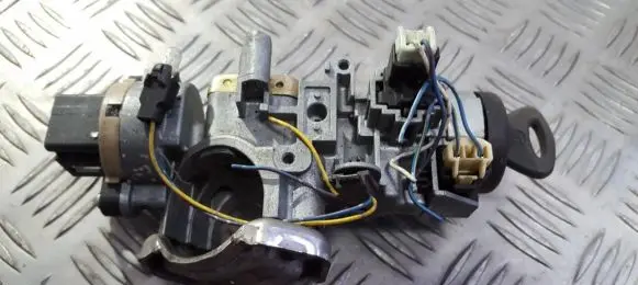 Mazda Premacy Ignition lock sl33 sl-33