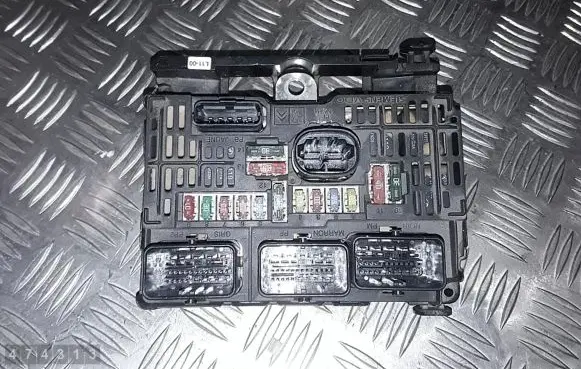 Citroen C4 I Engine control unit/module 9661682980