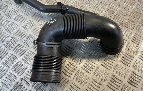 Volkswagen II LT Air intake duct part 2D0129627M 446104
