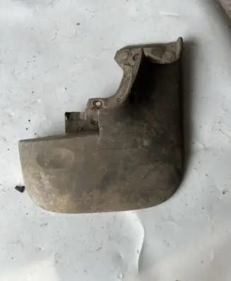 Nissan Terrano Front mudguard 638501F100 638501100