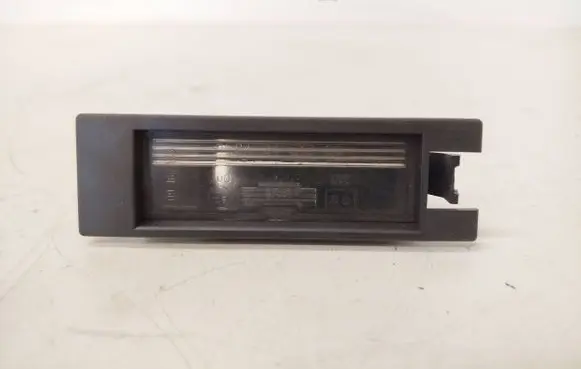 Opel Zafira B Number plate light E357581