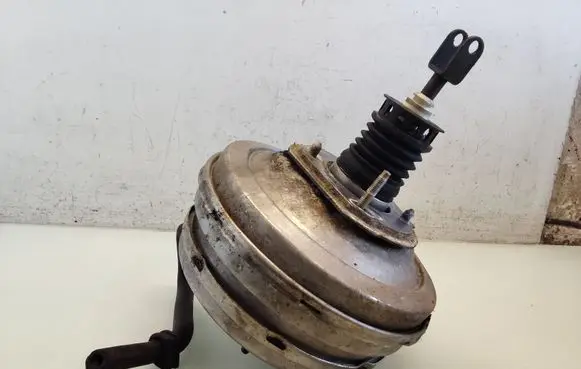 BMW 5 E60 E61 Brake booster 