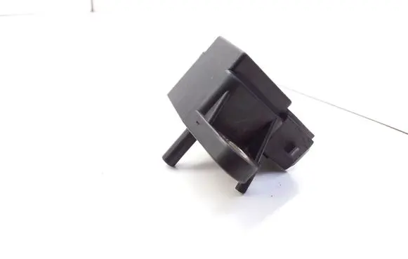 Mercedes-Benz C W202 Air pressure sensor 0105429917
