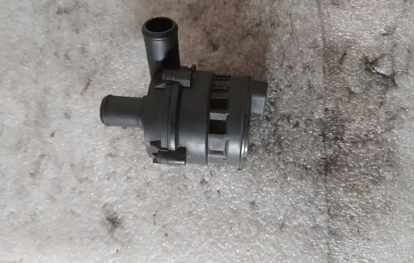 Mercedes-Benz ML W164 Electric auxiliary coolant/water pump A2118350364 2118350364