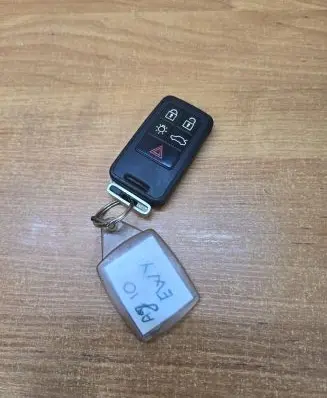 Volvo V70 Ignition key/card 