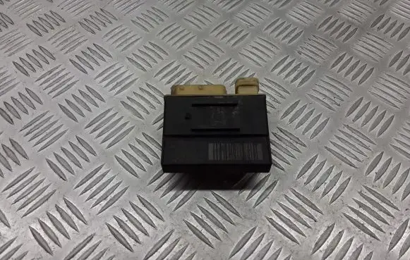 Citroen C5 Coolant fan relay 9652021180