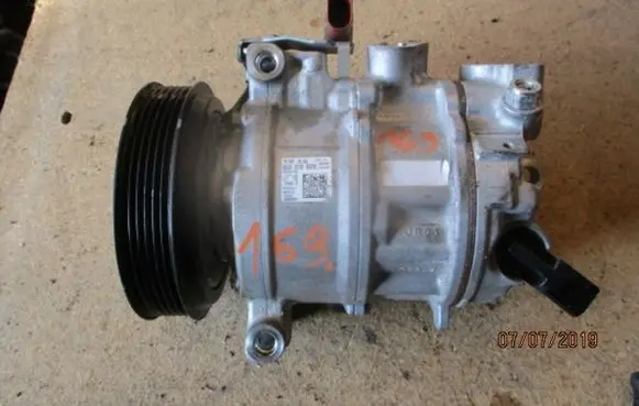 Seat Toledo I (1L) Air conditioning (A/C) compressor (pump) 820803