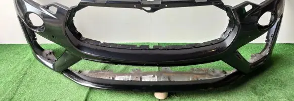 Maserati Levante Front bumper 670119704