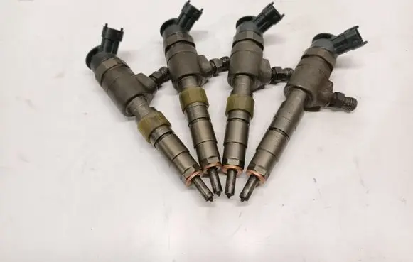 Fuel injectors set