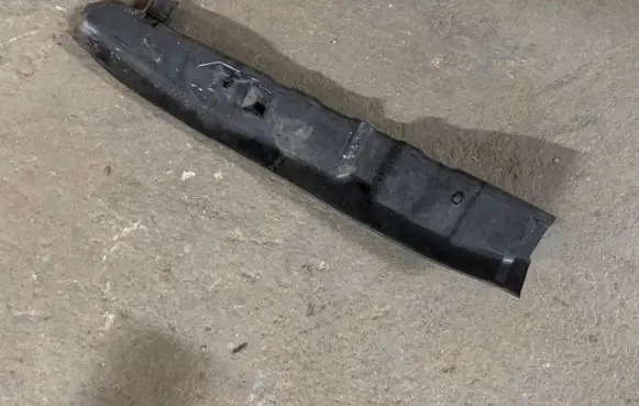 Audi A1 Fender foam support/seal 8X0821112