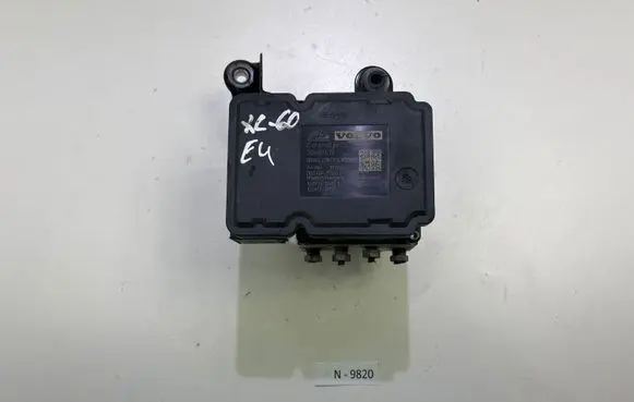 Volvo XC60 ABS Pump 30681619 000404972C1 10092604053