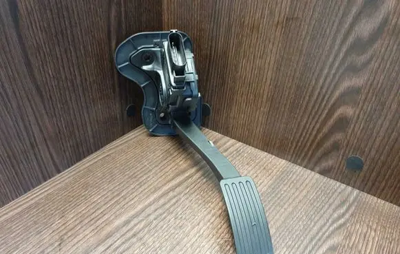 Ford Transit Accelerator throttle pedal CC119F836AA
