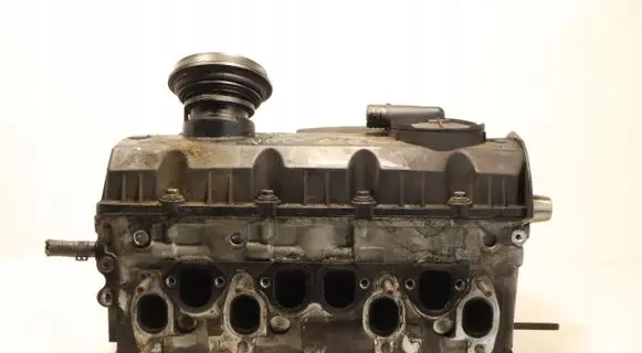 Volkswagen Golf V Engine head 038103373R