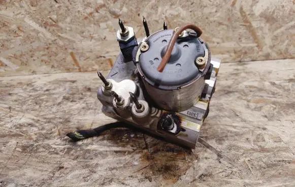 Mercedes-Benz S W140 ABS Pump 0024319712 0265217007