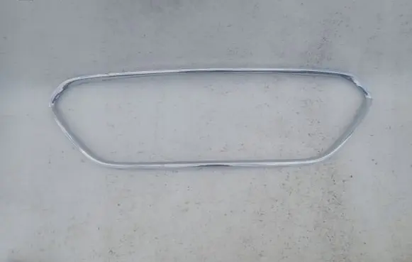 Ford Focus Front grill 8M518C436AD