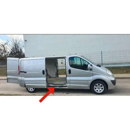 Opel Vivaro Sliding door bottom rail 