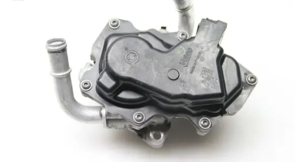 Volkswagen Tiguan EGR valve 04L131501S
