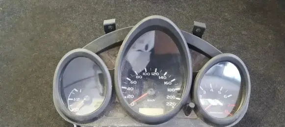 Mitsubishi Colt Speedometer (instrument cluster) 8100A929 MM0038-013