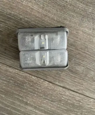 Lexus UX Number plate light E1313915