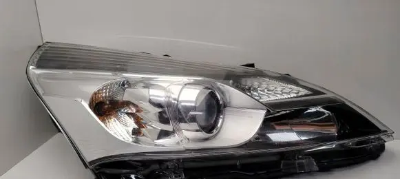 Toyota Verso Headlight/headlamp 